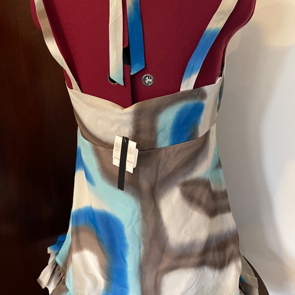 NWT KENSIE  UNIQUE HALTER TOP , LIGHT AND FLOATY - Picture 3 of 4